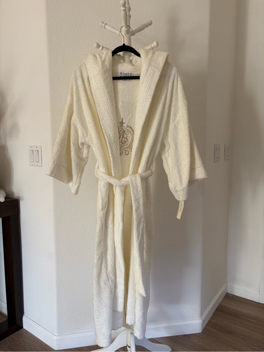 Robes of California Hooded Terry Cloth Bathrobe White Monogram S Luxury Spa